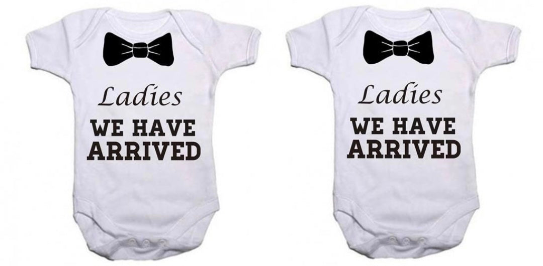 ⭐ Baby Twin-Pack Bodysuit Set – “We Have Arrived” Cute & Comfy Baby Clothes